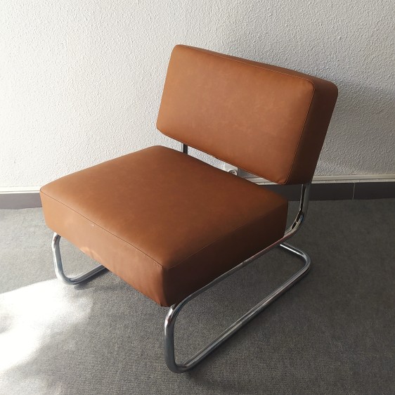 SILLÓN CANTILEVER 1